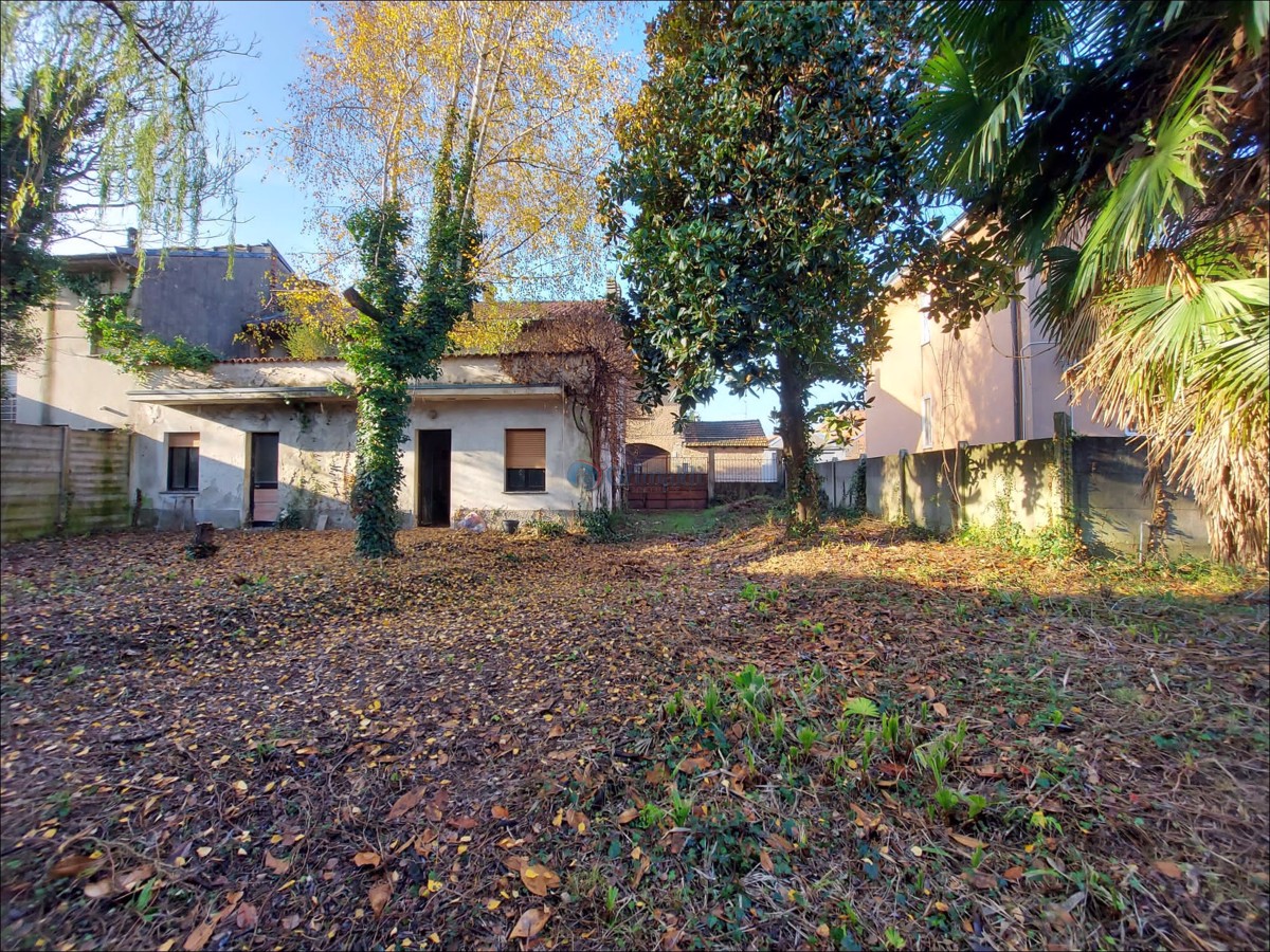 Casa Indipendente in vendita in Via Legnano, 1, Castano Primo